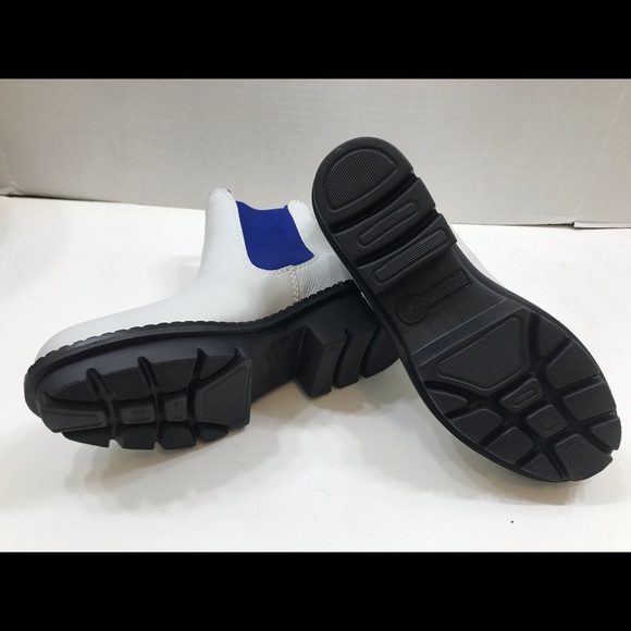 LDP Ankle Bootie - Picture 4 of 5